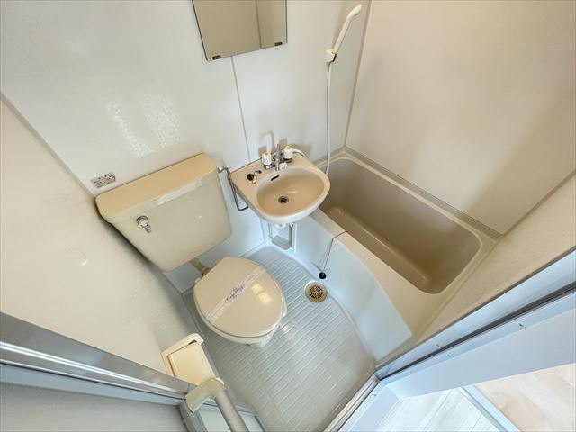 シャワールーム