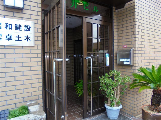 建物エントランス