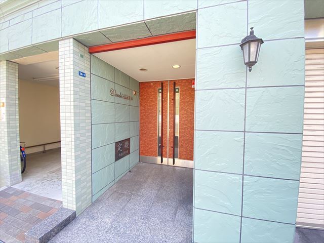 建物エントランス