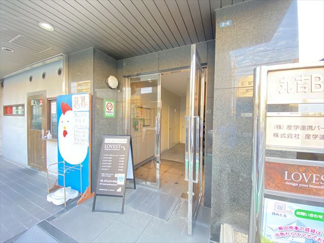 建物エントランス