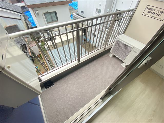 バルコニー